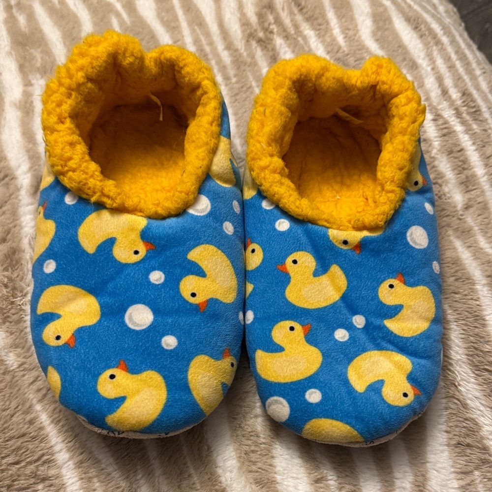 Snoozies! Cozy Duck Slippers